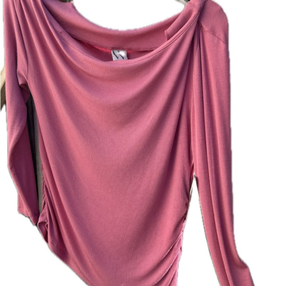 Worthington Heirloom Rose Knit Top. Size Small new with tag.